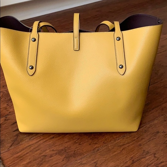 NEW! Gold leather coach bag - Picture 2 of 8